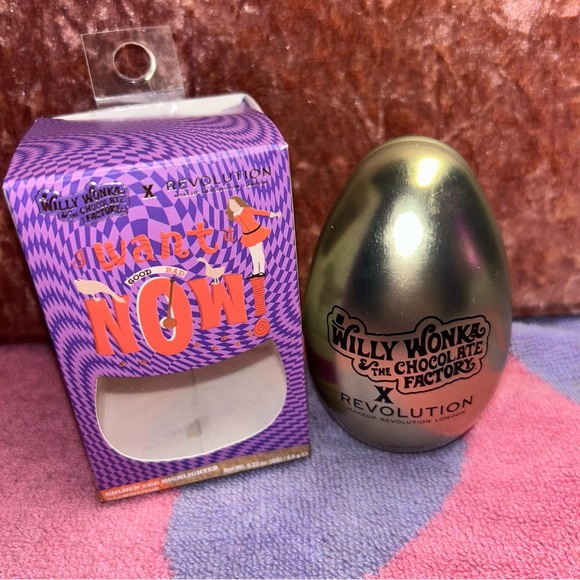 Makeup Revolution x Willy Wonka Golden Egg Highlighter I Want It Now New In Box - Picture 1 of 8
